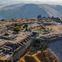 Imagen para la entrada Urban Game 1. Ciudades y Formas. BERGAMA.